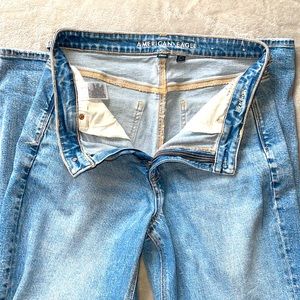 AE strigid jeans ! Distressed 10long